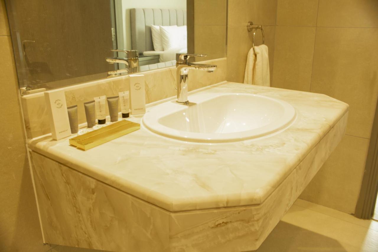 Infinity Tower Suites Wll Manama Exterior foto